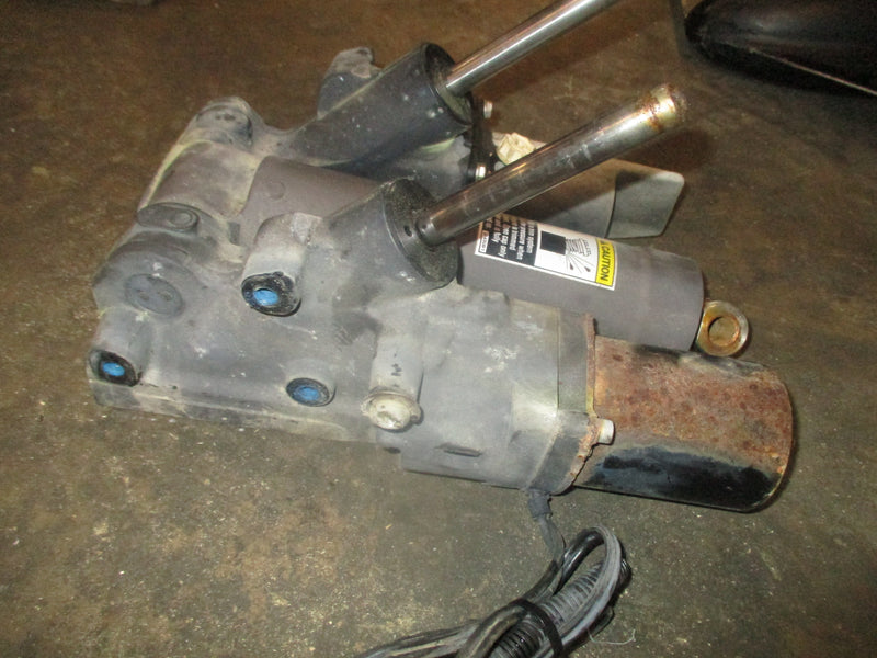 Mercury 150hp 2 stroke outboard tilt trim unit
