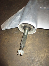 Load image into Gallery viewer, Yamaha 225hp precession blend 2 stroke outboard 25 inch shaft lower unit
