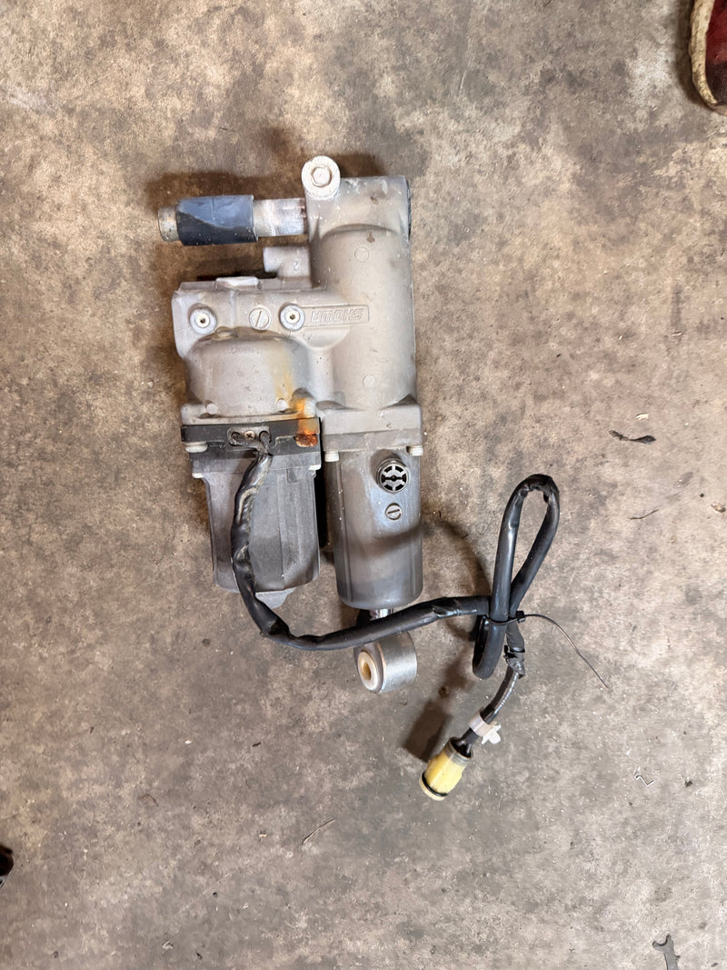 Suzuki DF60A 60hp Outboard Tilt Trim Unit (48000-88L15)