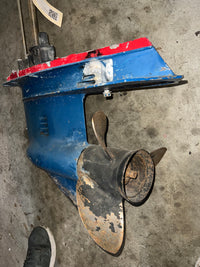 Load image into Gallery viewer, Johnson Evinrude 115hp 2 stroke outboard lower unit with 20&quot; shaft
