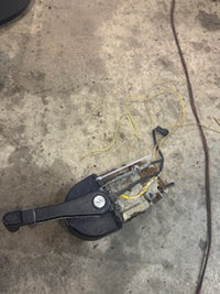 Load image into Gallery viewer, Johnson/ Suzuki 115hp 4 stroke outboard BRP top mount control box
