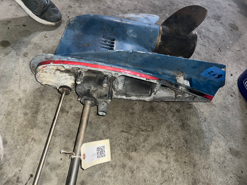 Johnson Evinrude 115hp 2 stroke outboard lower unit with 20" shaft