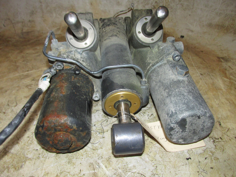 Yamaha 225hp 4 Stroke Outboard Tilt trim unit