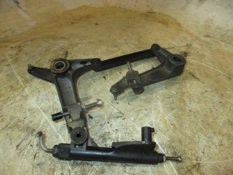 Johnson 200hp Ocean Runner 2 Stroke outboard Throttle Bracket (331224/331885)