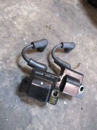 Load image into Gallery viewer, Evinrude 28SPL outboard ignition coil set (582508)
