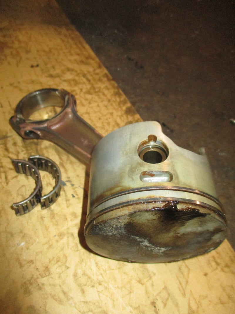 Johnson 175hp 2 stroke outboard port piston and rod (436242)