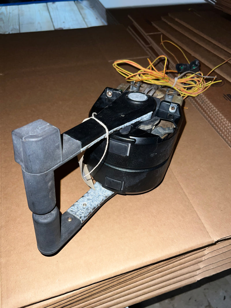 Johnson outboard BRP dual top mount control box (broken cover)