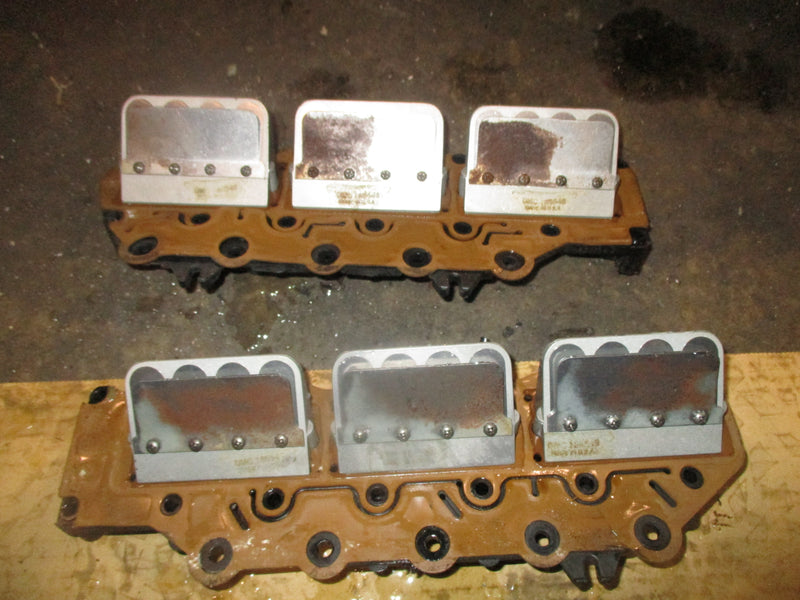 Johnson 175hp 2 stroke outboard intake manifold with reeds (335194)