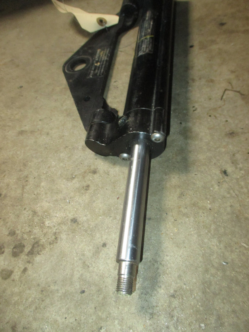 Bay Star Hydraulic Steering Cylinder (HC46558)