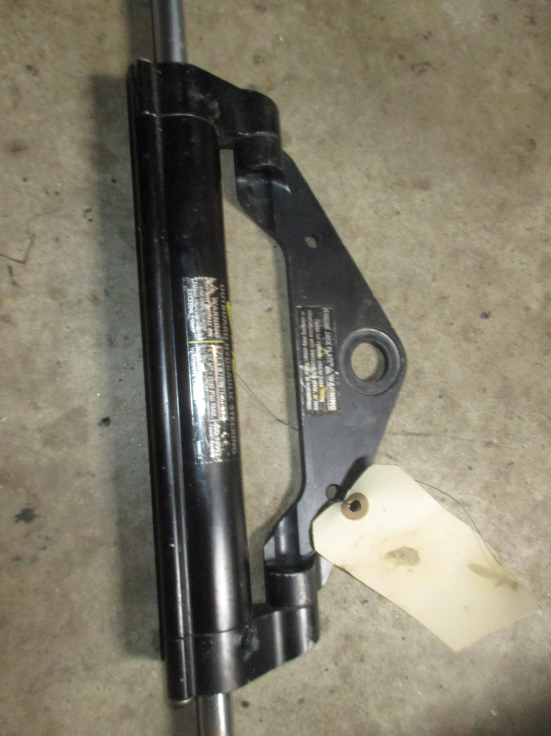 Bay Star Hydraulic Steering Cylinder (HC46558)