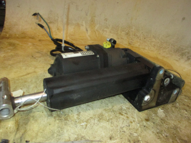 Mercury 115hp 4 stroke outboard Tilt Trim Unit