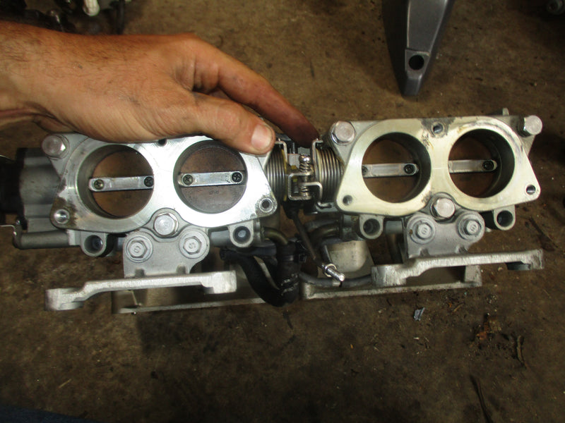 Yamaha 115hp 4 stroke outboard Intake Manifold Throttle body 68V-13751-01