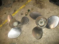 Load image into Gallery viewer, Mercury 135-200hp outboard stainless propeller set (48 61374) 17 pitch
