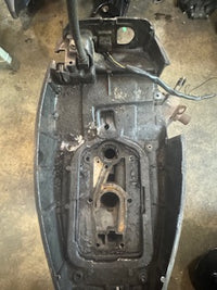 Load image into Gallery viewer, Mercury 25hp 2 stroke outboard midsection 15"
