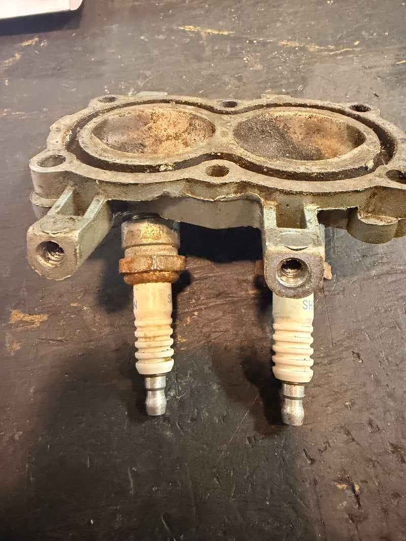 Evinrude 4.5hp 2 Stroke Outboard cylinder head
