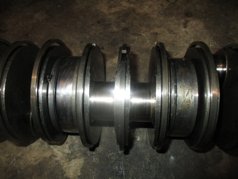 Evinrude 150hp 2 stroke outboard crankshaft (435317)