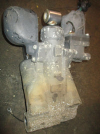 Load image into Gallery viewer, Suzuki DF140 outboard SHOWA tilt trim unit
