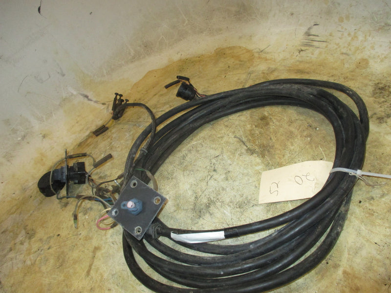 Suzuki outboard 20' round black plug rigging harness with ignition #52