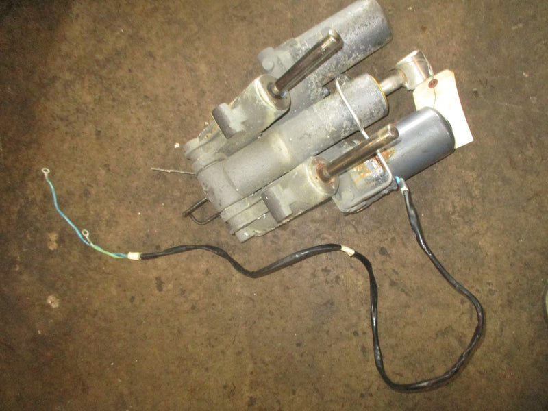 Yamaha 250hp 4 stroke outboard tilt trim unit 69J-43800-01-4D