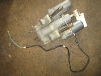 Load image into Gallery viewer, Yamaha 250hp 4 stroke outboard tilt trim unit 69J-43800-01-4D
