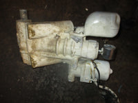 Load image into Gallery viewer, Evinrude 150hp 2 stroke outboard tilt trim unit
