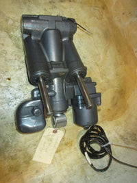 Load image into Gallery viewer, Yamaha 200-250hp VMAX SHO outboard Tilt Trim Unit 6CB-43800-02-8D
