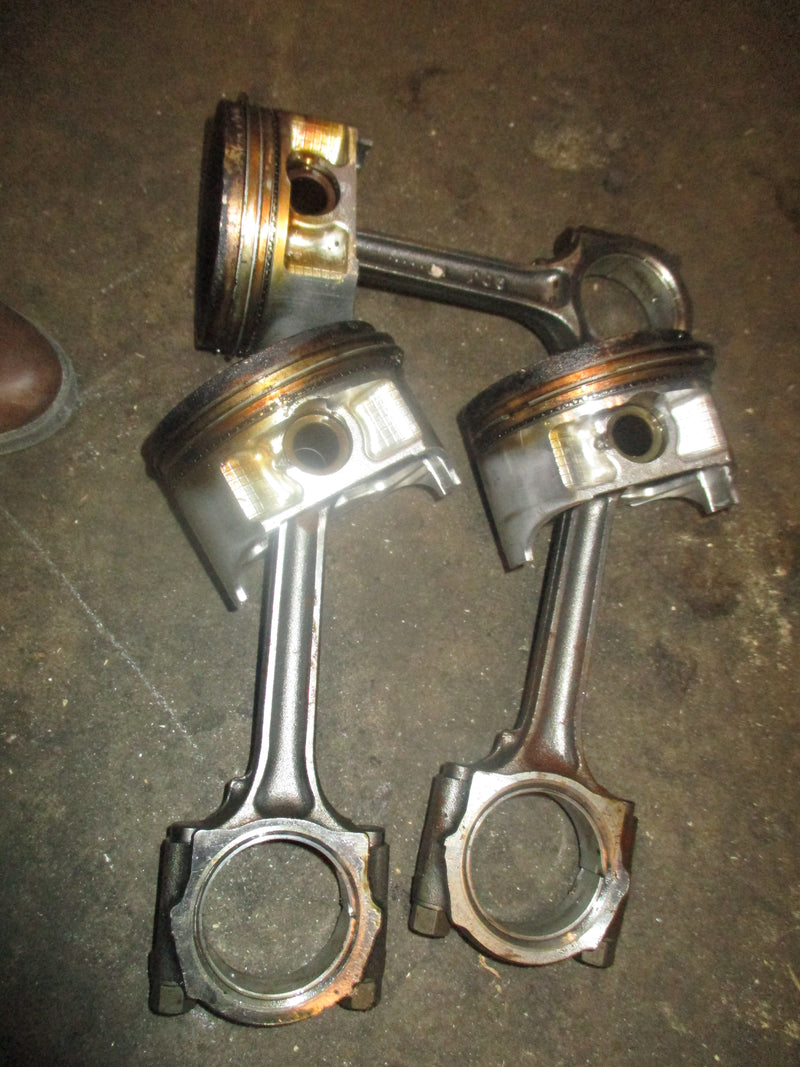 Suzuki DF140 outboard piston rod set of 3 (12111-92J00)