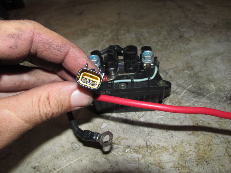 Yamaha 115hp 4 Stroke Outboard Tilt Trim Relay (68V-8195B-01-00)