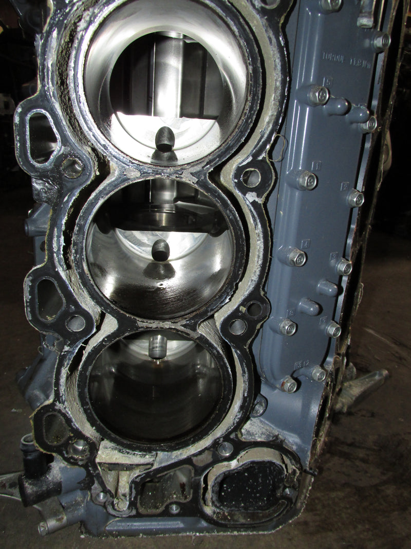 Yamaha 200hp 4 Stroke 3.3L Outboard Crankcase Block