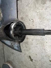 Load image into Gallery viewer, Yamaha 60hp 70hp 2 stroke outboard 20" lower unit PARTS ONLY
