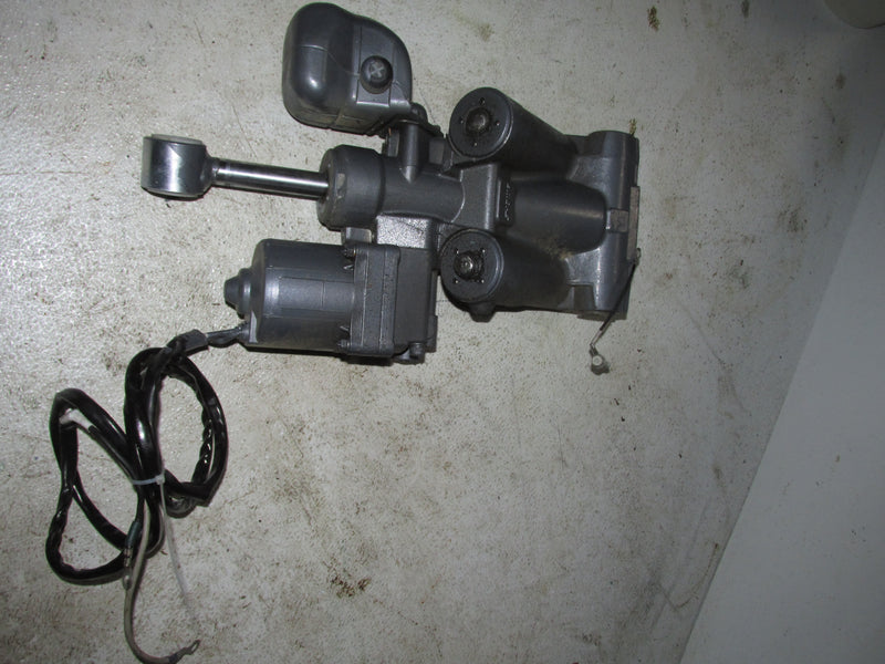 Yamaha 200hp HPDI 2 Stroke Outboard Showa Tilt Trim unit (63P-43800-00-4D)
