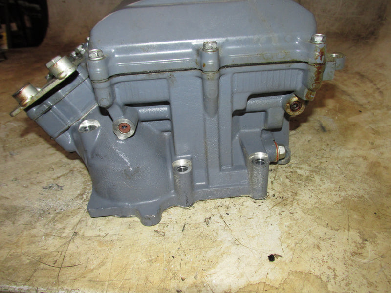 Yamaha 200hp 4 Stroke 3.3L Outboard Starboard Cylinder head (69J-01)