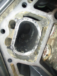 Load image into Gallery viewer, Yamaha 200hp 4 stroke outboard 25" mid section
