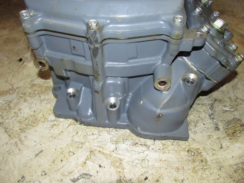 Yamaha 200hp 4 Stroke 3.3L Outboard Portside Cylinder head (69J-01)