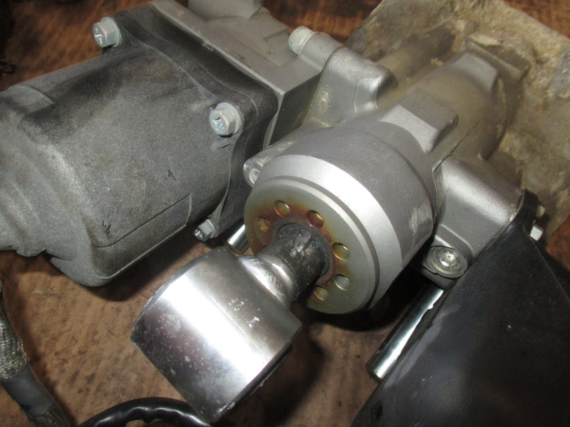 Honda BF200A 200hp outboard tilt trim unit