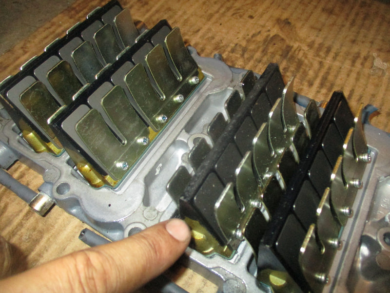 Yamaha 200hp HPDI outboard intake manifold with reeds (68F-13624)