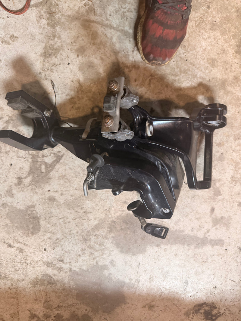 Nissan 9.8hp 4 Stroke Outboard Swivel Bracket