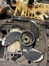 Load image into Gallery viewer, Johnson 9.9hp 2 stroke outboard aluminum propellor
