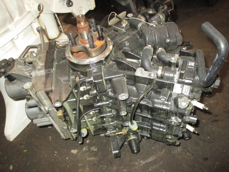 Evinrude Etec 115hp 2 stroke outboard crankcase powerhead