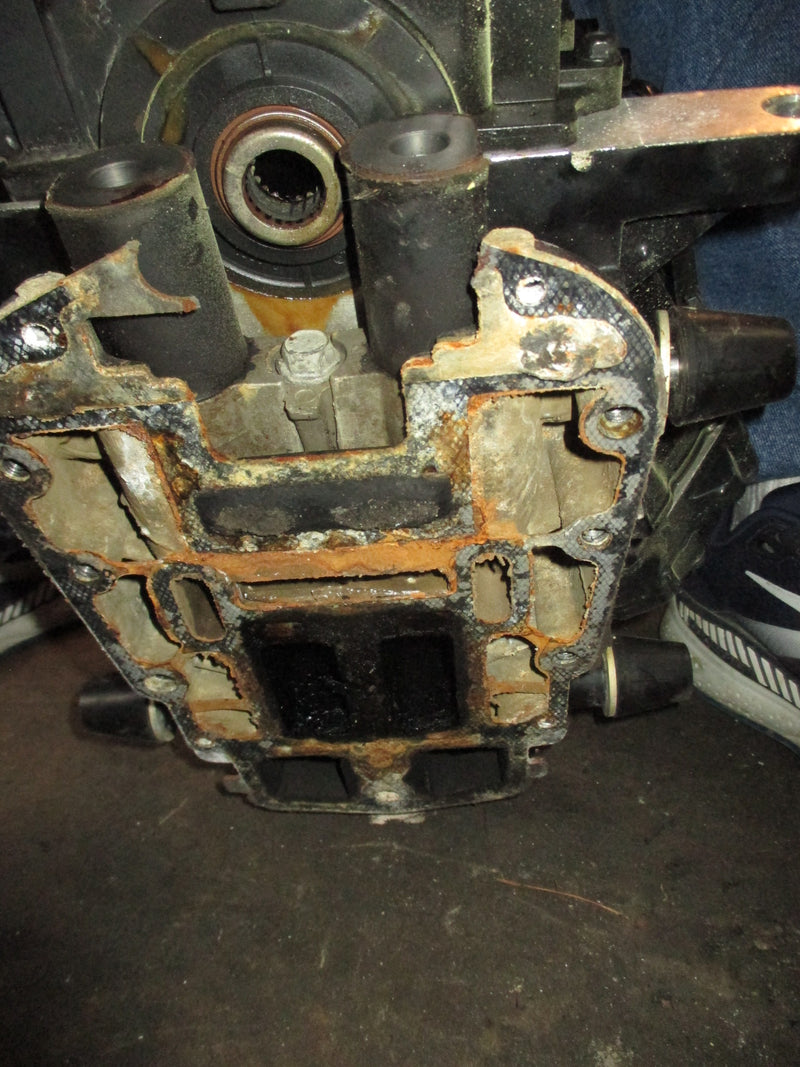 Evinrude Etec 115hp 2 stroke outboard crankcase powerhead