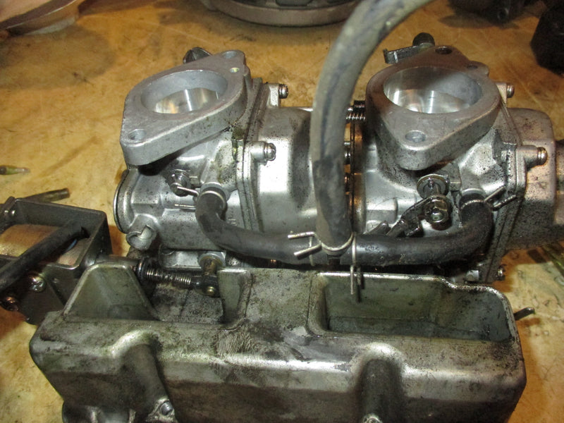 Yamaha 40hp 2 stroke outboard carburetor set / intake silencer (6E9-02)