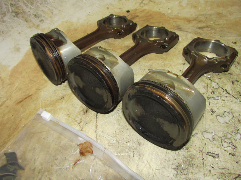 Yamaha 115hp 4 Stroke Outboard Piston and Rod Set of 3 (68V-01)