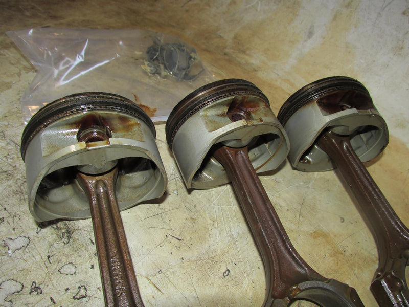 Yamaha 115hp 4 Stroke Outboard Piston and Rod Set of 3 (68V-01)