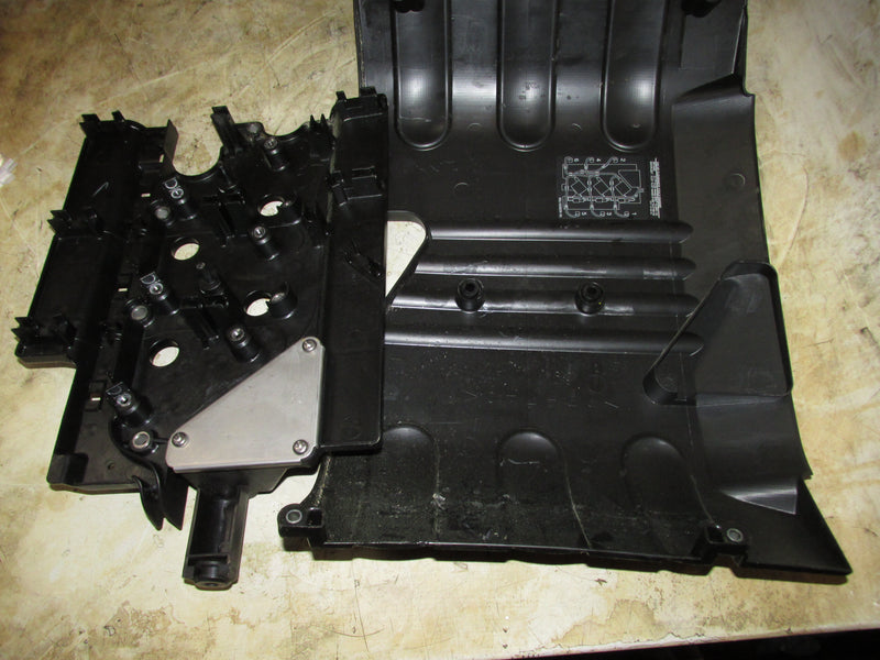 Yamaha 200hp 4 Stroke 3.3L Outboard Ignition coil holder/cover (69J-82316-00-00)