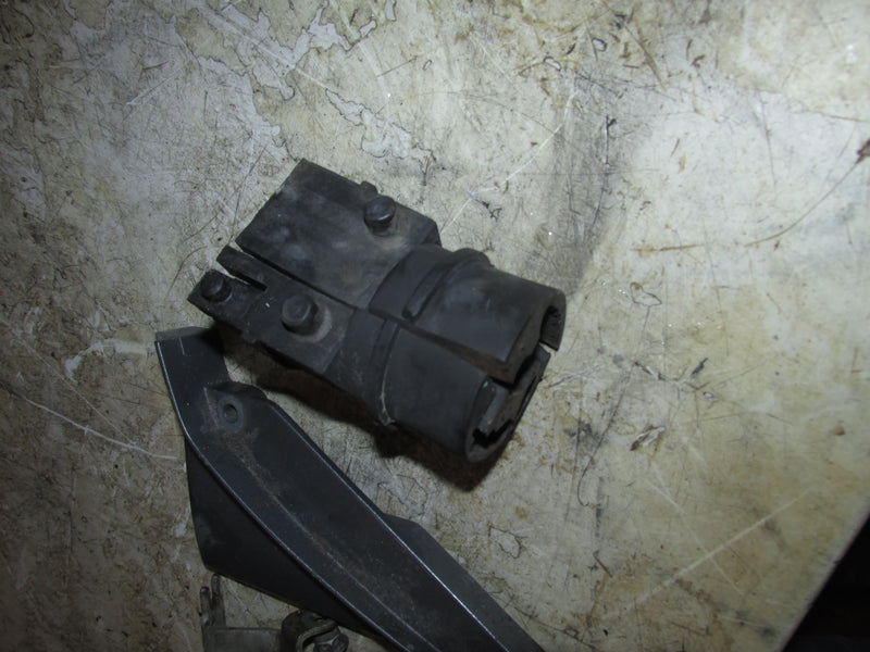 Yamaha 115hp 4 Stroke Outboard Rigging Gromit and holder