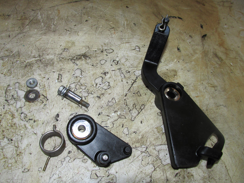 Yamaha 115hp 4 Stroke Outboard Throttle Bracket (68V-42154-00-00)