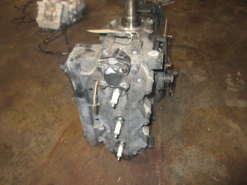 Evinrude 60hp 2 stroke outboard crankcase powerhead