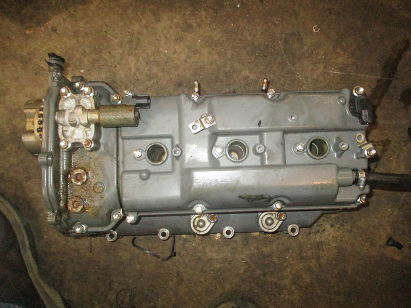 Suzuki DF250 250hp 4 stroke outboard starboard cylinder head