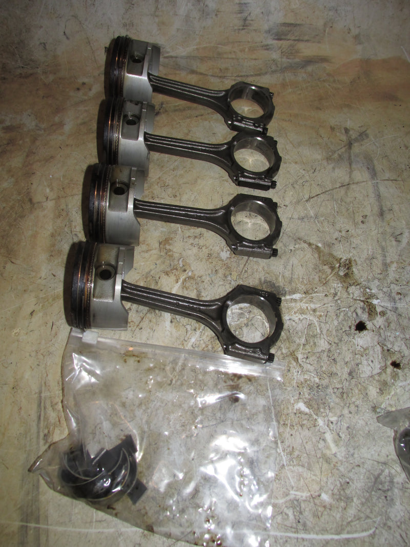 Yamaha 90hp 4 Stroke Outboard Piston and rod set of 4 (6D8-21)