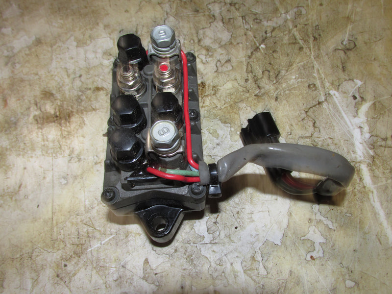 Yamaha 300hp 4.2L 4 Stroke Outboard Tilt trim Relay (6AW-81950-00)
